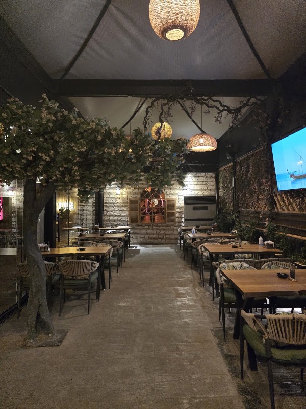 Ward restaurant & cafe