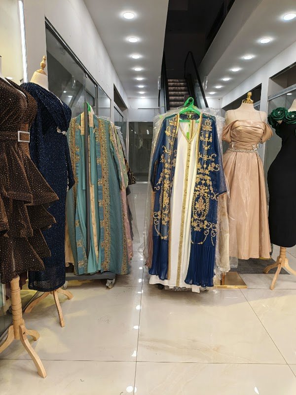 ركن الاميرات سنتر